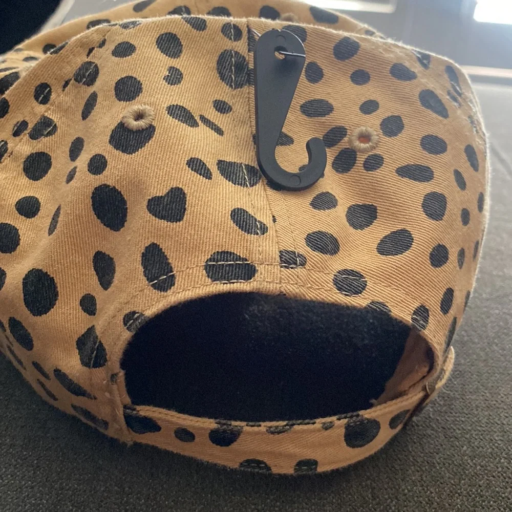 🆕⚾️NY Yankees ‘47 Women's Cheetah🐆Clean Up Adjustable Hat - Tan - Picture 5 of 8